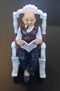 Figurină decorativă din rășină „Bunicul cititor în fotoliu” – 10×20cm
