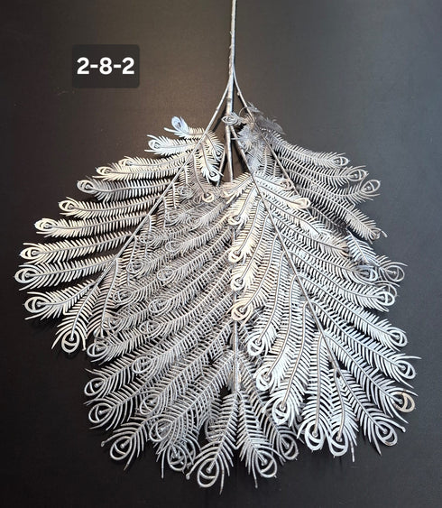 Ramură artificială decorativă argintie tip ferigă - 70cm