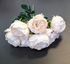 Buchet bujori artificiali crem – 7 flori, aspect natural 40cm