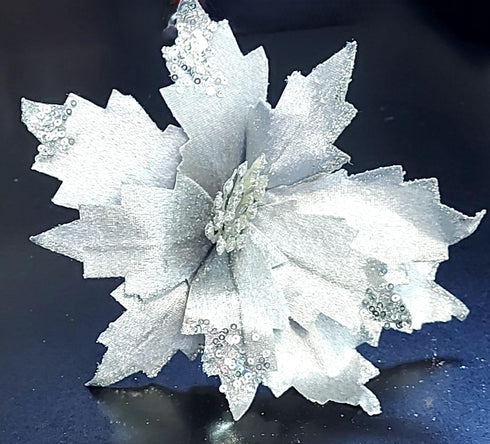 Crăciunițe artificiale argintii cu paiete – flori decorative elegante 10/set