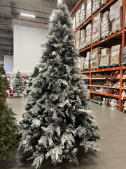 Brad artificial de Crăciun cu zăpadă și conuri – efect natural de iarnă