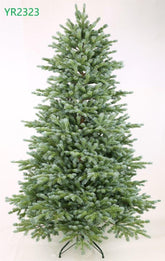 Brad artificial de Crăciun premium – aspect natural, bogat și realist