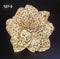 Floare decorativă de Crăciun champagne cu paiete aurii – Ø 28cm, tijă 40cm
