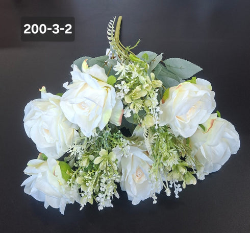 Buchet artificial 7 trandafiri alb-crem, flori mari – decor elegant - 47cm