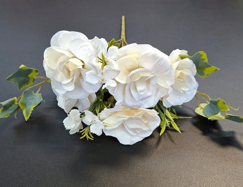Buchet 5 trandafiri artificiali crem – flori decorative, 29cm