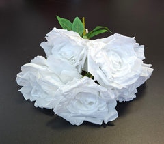 Buchet artificial cu trandafiri albi mari – 46cm