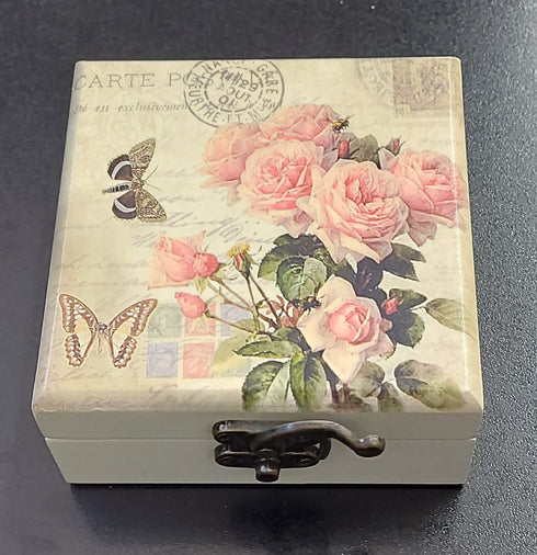 Cutie din lemn cu oglinda DR086