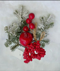 Crenguță de Crăciun cu măr roșu, bobițe și brad cu zăpadă 10/set
