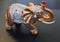 Figurină decorativă elefant din rășină auriu cu ornamente – 26×15cm
