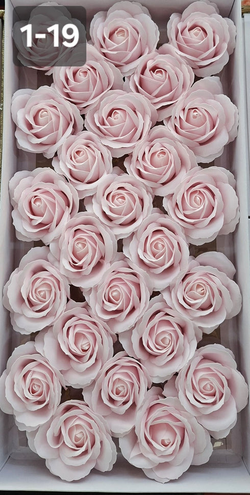 Trandafiri din pastă de săpun roz pal (blush) – set 25 bucăți, 8cm