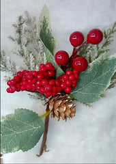 Crenguță artificială de Crăciun cu bobițe roșii și con 10/set