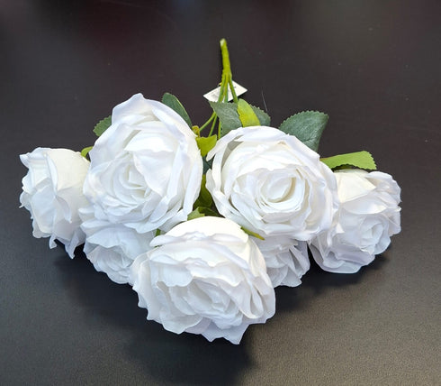 Buchet artificial cu trandafiri albi simpli – 43cm