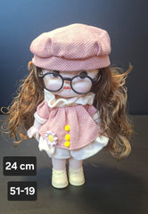 Păpușă cu Ochelari și Ținută Roz Modernă - 27cm
