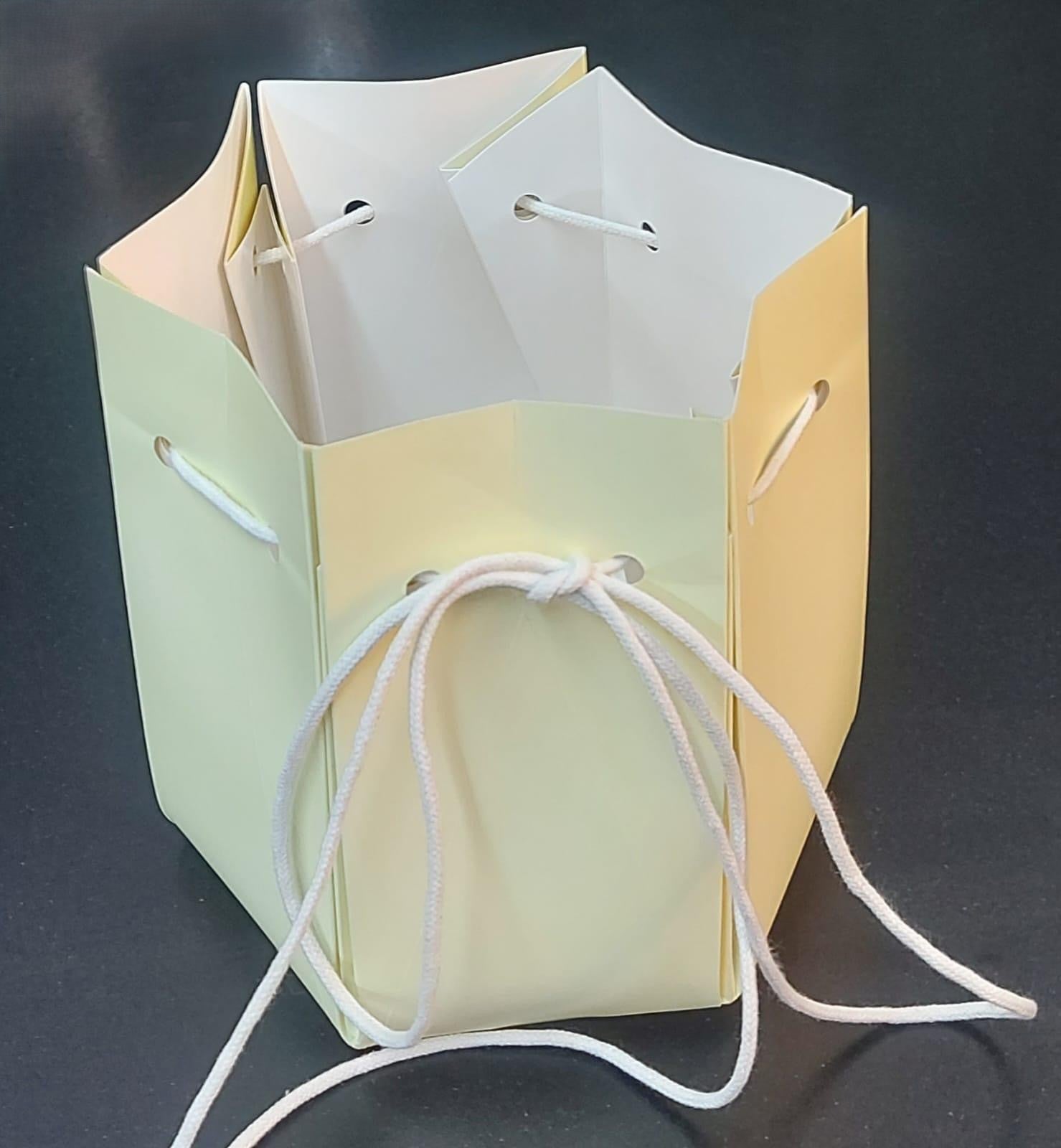 Cutie din carton pastel cu șnur – set 10 bucăți