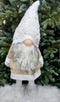Gnom Decorativ cu Căciulă Albă cu Stele Aurii și Barbă Lungă – 50cm