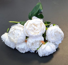 Buchet bujori artificiali alb – 7 flori, aspect natural 40cm