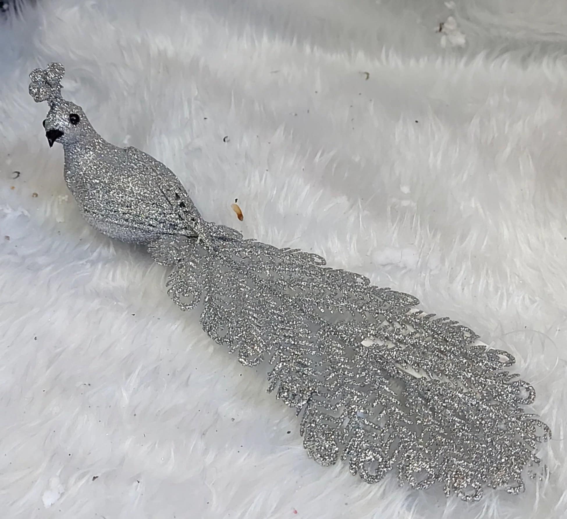 Ornament Crăciun Păun Argintiu cu Coada Lungă Glitter - 20cm