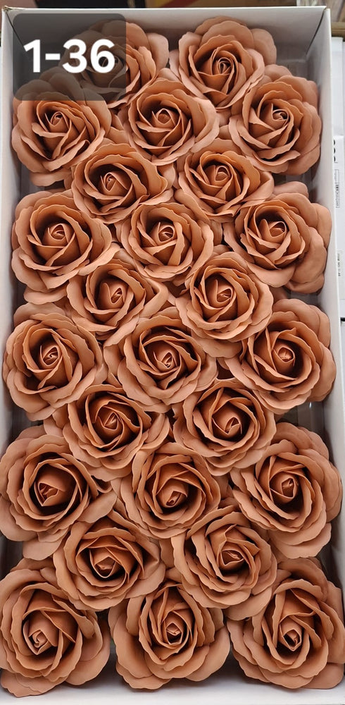 Trandafiri din pastă de săpun nude cappuccino – set 25 bucăți, 8cm