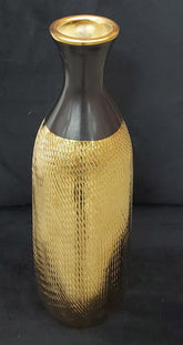 Vază decorativă ceramică 35 cm Lve – negru mat cu textură aurie în relief (98-17)