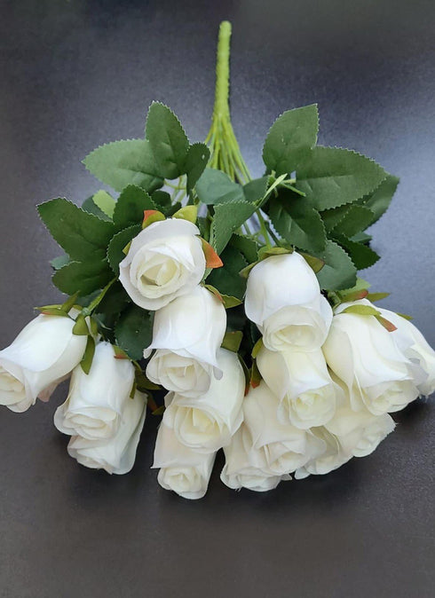 Buchet 18 trandafiri alb ivory artificiali – 41 cm, tije sârmă, material textil