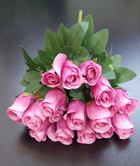 Buchet 18 trandafiri fucsia artificiali – 41 cm, tije sârmă, material textil