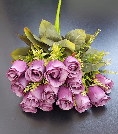 Buchet 14 trandafiri mov prună artificiali – 41 cm, tije sârmă, material textil