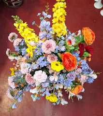 Aranjament Floral “Rapsodie de Primăvară” – 45 cm