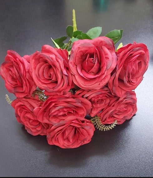 Buchet 9 trandafiri roșii artificiali – 47cm, tije sârmă, material textil