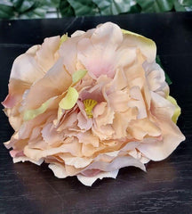 Capete de bujor artificial crem-piersică – material textil, diametru 9 cm, lungime 26 cm