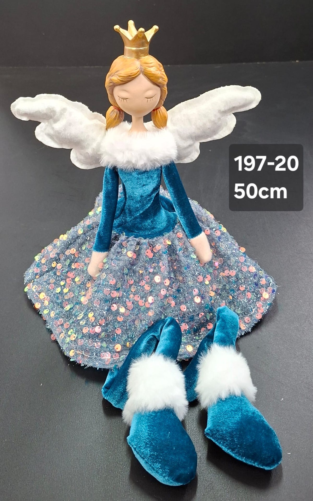 Îngeraș decorativ albastru cu aripi și coroniță aurie - 50cm