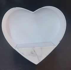 Cutie din carton în formă de inimă 20×24cm – design marmură, pentru flori și cadouri