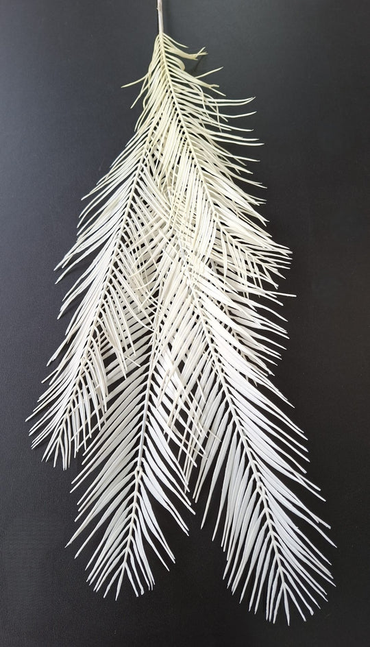 Frunză Decorativă Artificială 104cm Alb – Ramură Tip Palmier Elegantă