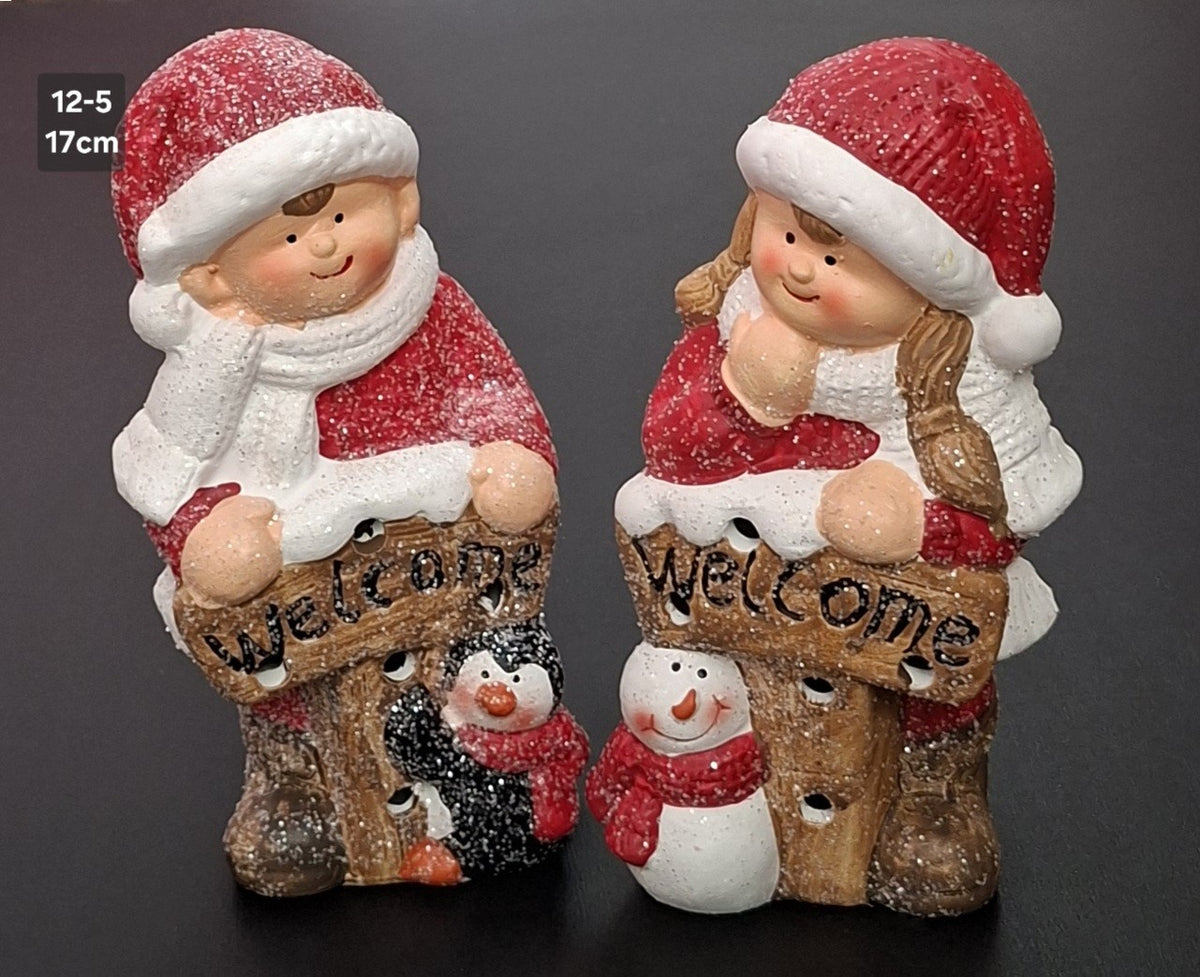 Set 2 Decorațiuni de Crăciun din Ceramică – Băiețel și Fetiță cu Mesaj Welcome - 17cm