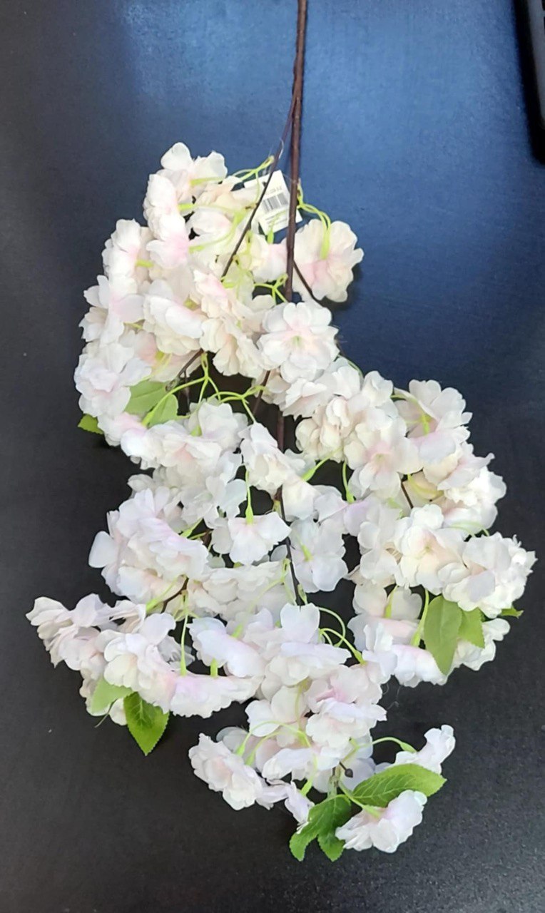 Fir decorativ cu flori de cireș roz-alb – model curgător pastel delicat