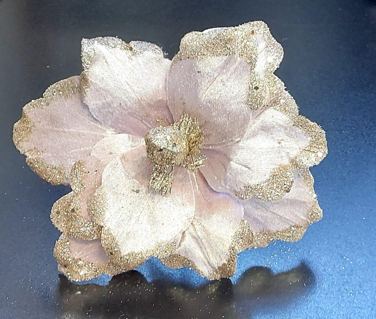 Flori Crăciun roz pudrat cu sclipici auriu – flori elegante 10/set