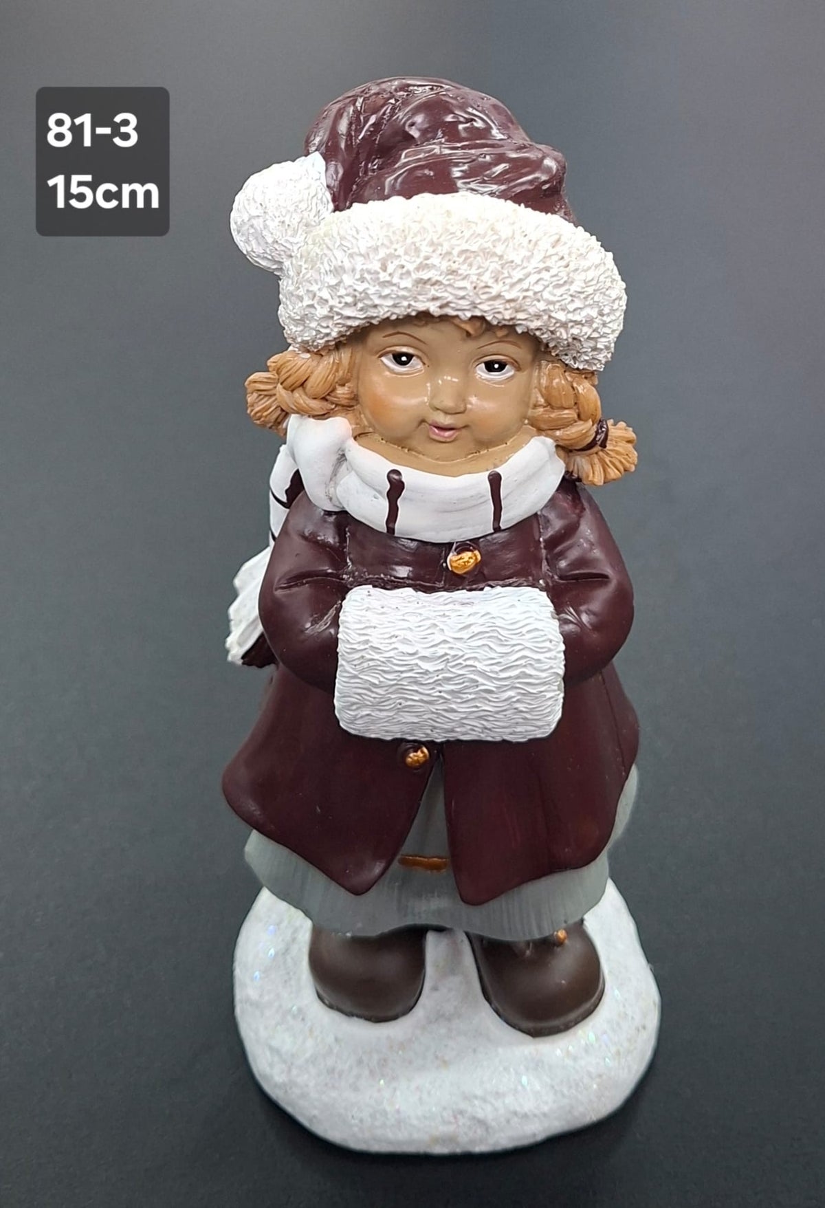 Figurină fetiță de iarnă, decor ceramic Crăciun - 15cm