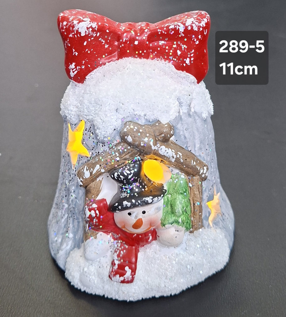 Decor ceramic Crăciun Om de Zăpadă sub arcadă luminoasă - 11cm