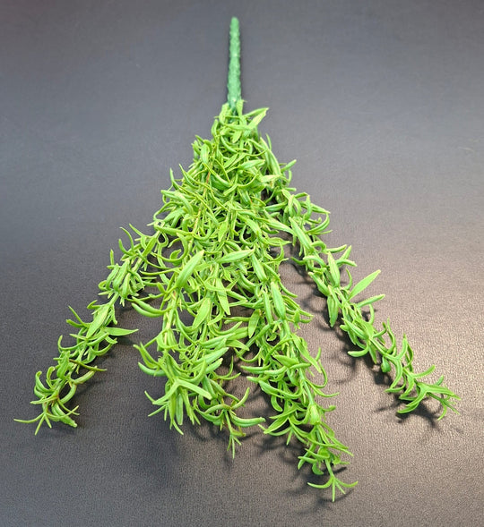 Ramură decorativă artificială verde tip rozmarin, 33cm