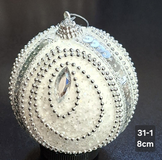 Glob de Crăciun Alb cu Paiete Argintii, Mărgele și Cristal Decorativ - 8cm