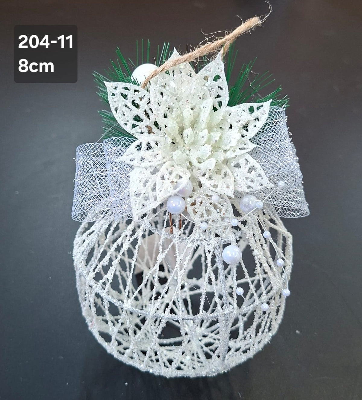 Glob decorativ Crăciun alb cu floare și perlute - 8cm 5/set