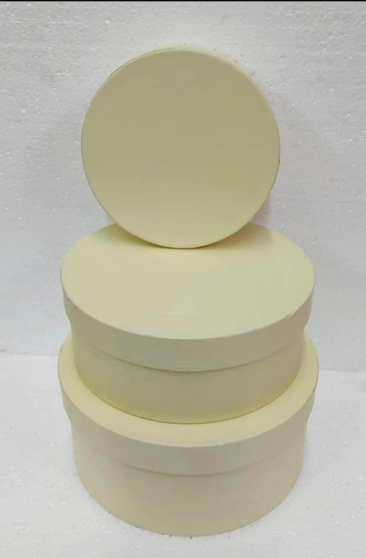 Set 3 cutii rotunde din carton – Crem