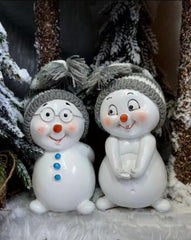Omuleți de zăpadă – decor ceramic Crăciun cu căciuli de iarnă 2/set 13cm