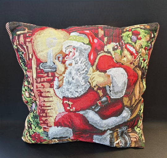 Pernă decorativă cu Moș Crăciun clasic - 45x45cm