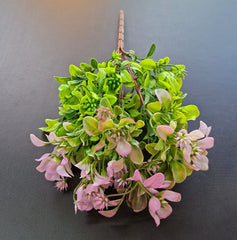 Verdeață artificială decorativă cu flori roz, 34cm – aspect natural