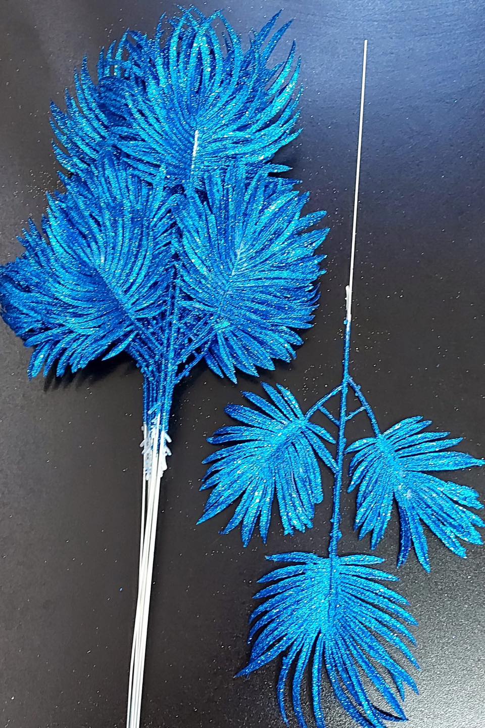 Frunze decorative palmier albastru cu sclipici - 12 buc/set