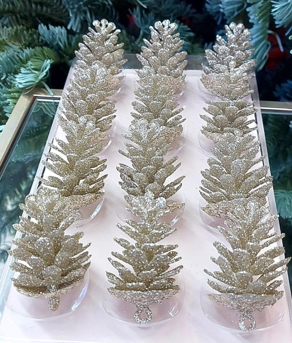 Figurine de brad Conuri sampanie cu sclipici – set 12 bucăți (6cm)