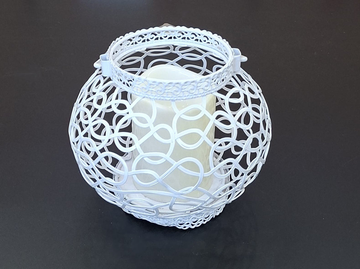 Felinar decorativ alb din metal cu lumânare LED – model rotund elegant