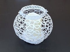 Felinar decorativ alb din metal cu lumânare LED – model rotund elegant