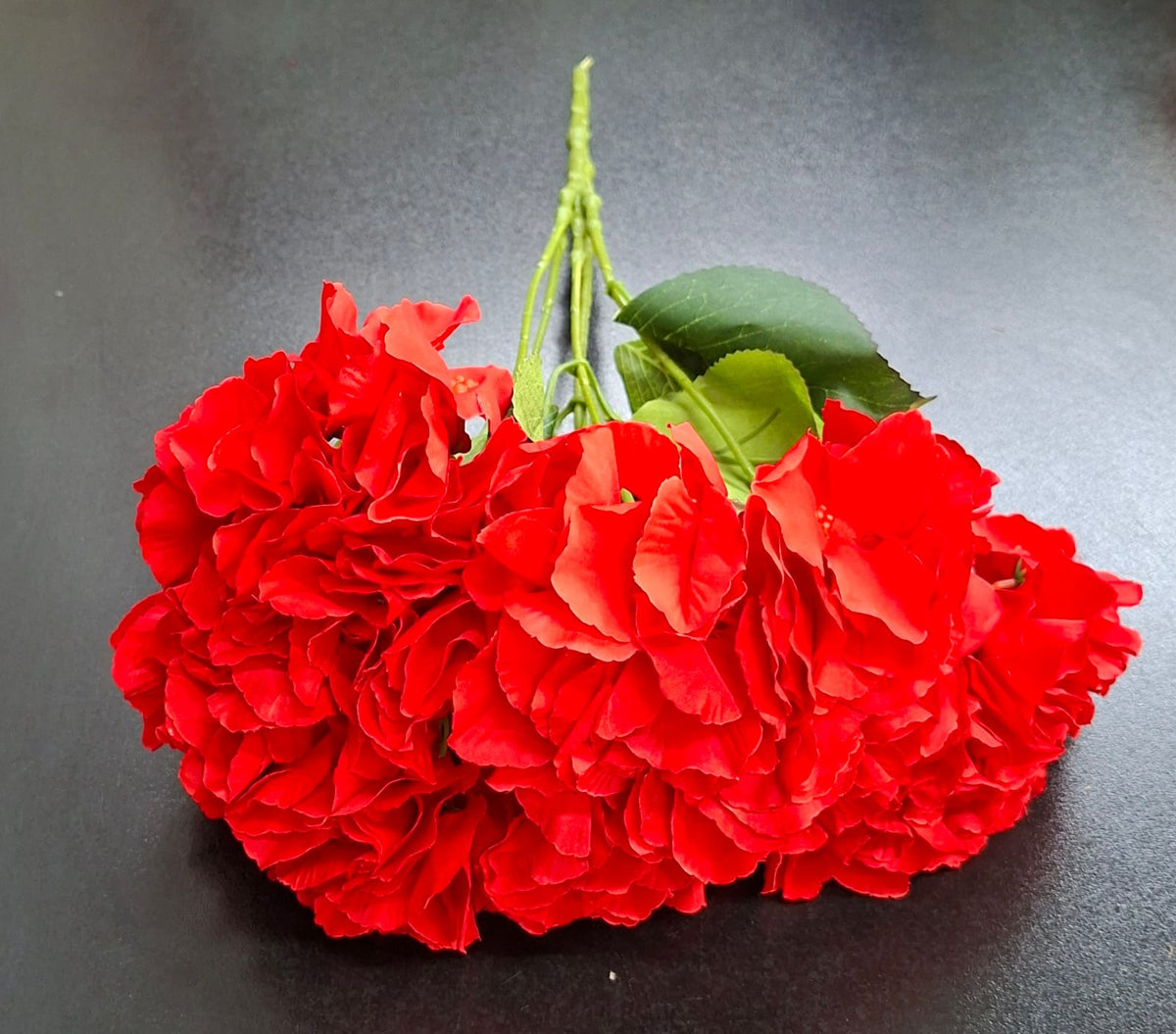 Buchet cu Hortensii rosu aprins – Flori Artificiale Elegante din Material Textil