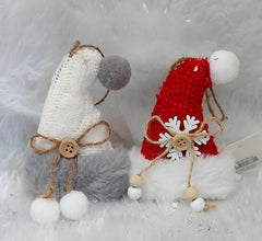 Ornament Moș Crăciun textil cu puf – 10cm, disponibil în 2 culori